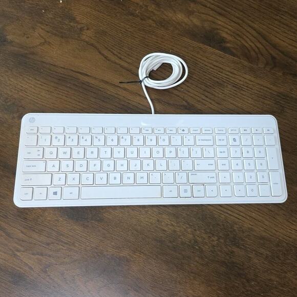 HP KBAH21 USB Wired Super Slim Thin White PC Keyboard Lightweight - Picture 1 of 16